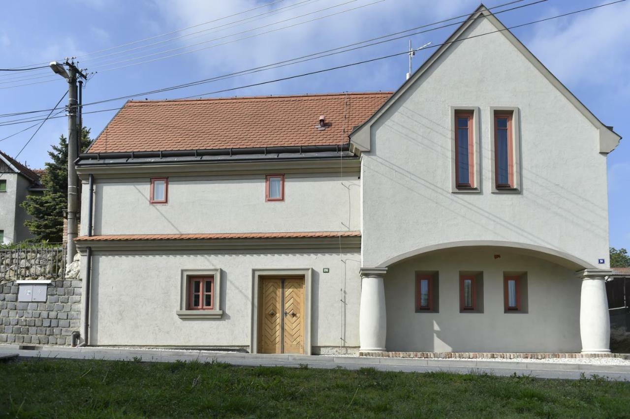 Penzion Dobre Casy Valtice Kültér fotó
